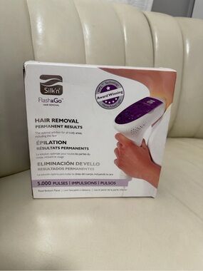 Flash&Go Hair Removal Device - White with Purple Accents